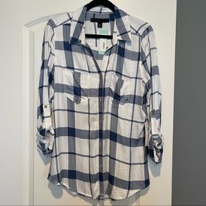 NWT Tinsel Hattie Checkered Button Down Top